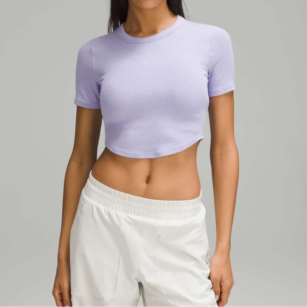 Lululemon Hold Tight Cropped T-Shirt Lilac Smoke Light purple pastel lavender